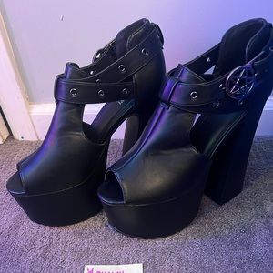 Brand new KillStar Shoes